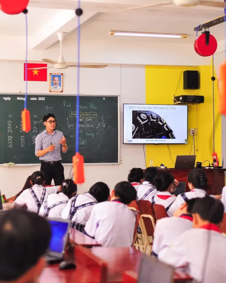 Lớp học kèm 1 thầy 1 trò